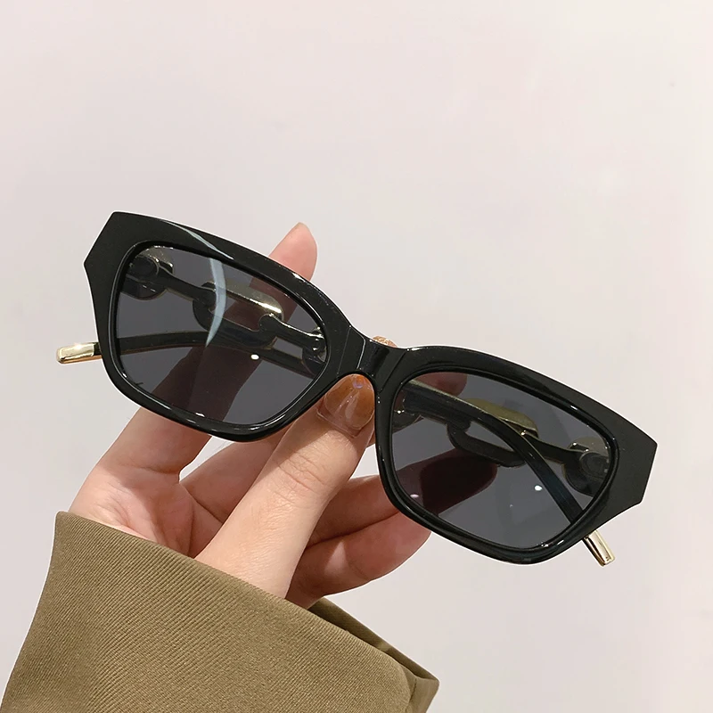 Kacamata Hitam Kasual Klasik u - Vintage Fashion Enthusiasts ulasan dan harga